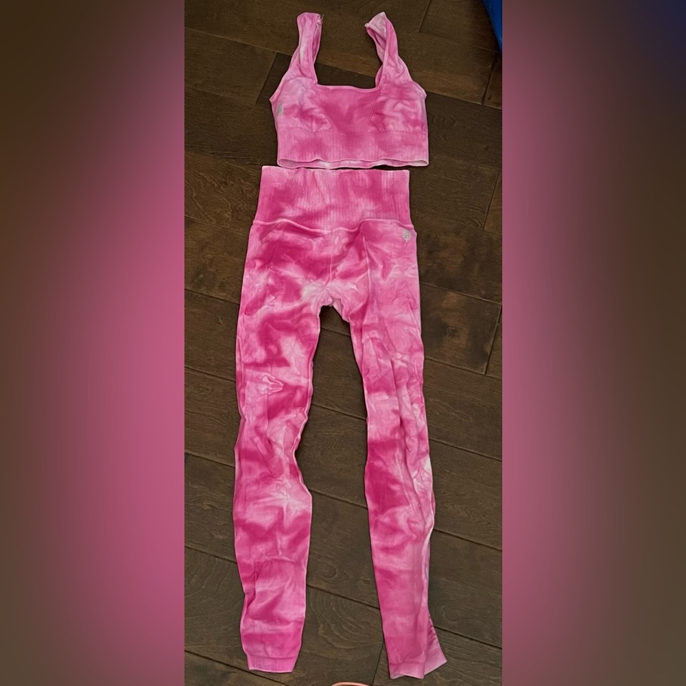 FP Movement good karma set pink tie dye XS/S